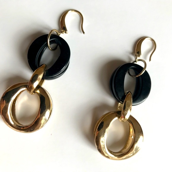 🌟 designer earrings for dressing up any outfit. - Picture 1 of 3